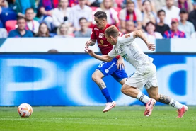 Просмотр футбола с бровки поля